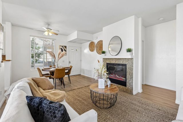 10878 Sabre Hill Dr. 294, San Diego, CA 92128