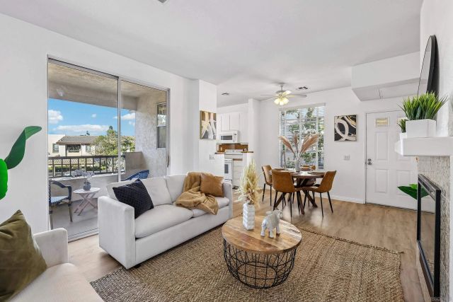 10878 Sabre Hill Dr. 294, San Diego, CA 92128