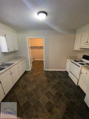 228 Pointe South Drive, Hinesville, GA 31313