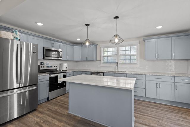 120 Dennis Road, Trenton, GA 30752