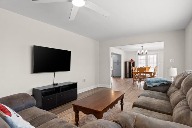 120 Dennis Road, Trenton, GA 30752