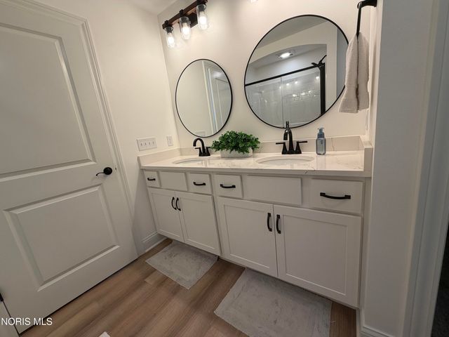 1403 Roberts Circle, Waterville, OH 43566
