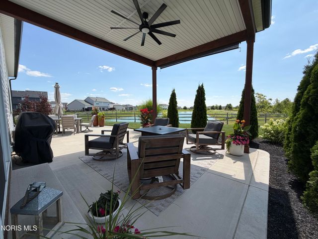 1403 Roberts Circle, Waterville, OH 43566