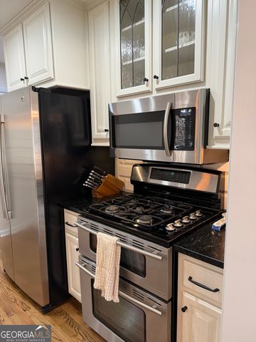 3030 Wellcrest Drive NW, Kennesaw, GA 30152