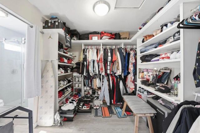 5260 La Paz Drive, San Diego, CA 92114