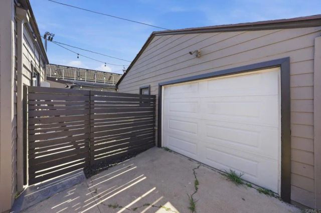 5260 La Paz Drive, San Diego, CA 92114