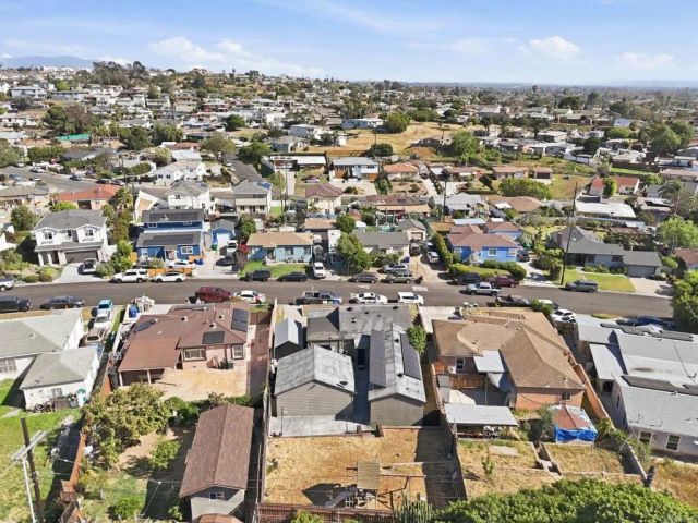 5260 La Paz Drive, San Diego, CA 92114