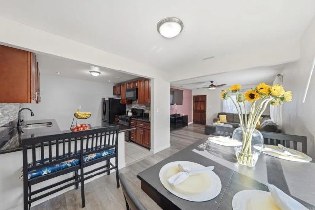 5260 La Paz Drive, San Diego, CA 92114