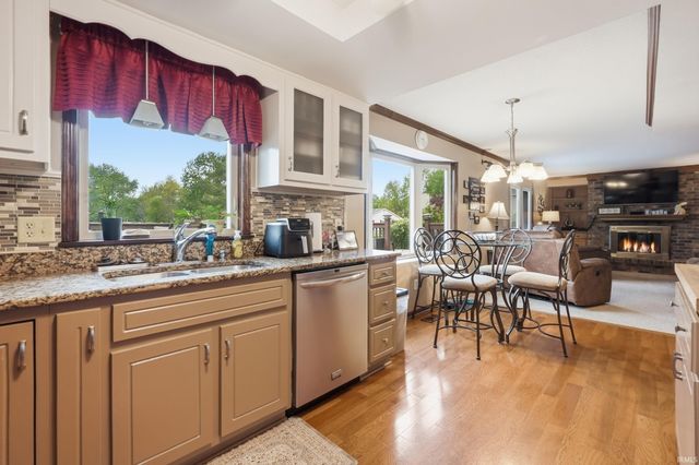 6821 Thamesford Drive, Fort Wayne, IN 46835