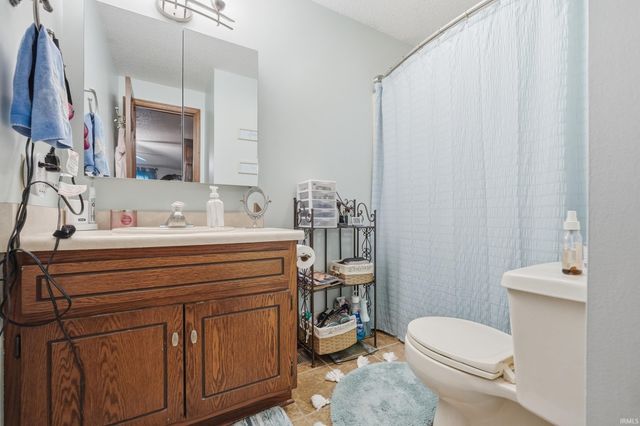 6821 Thamesford Drive, Fort Wayne, IN 46835