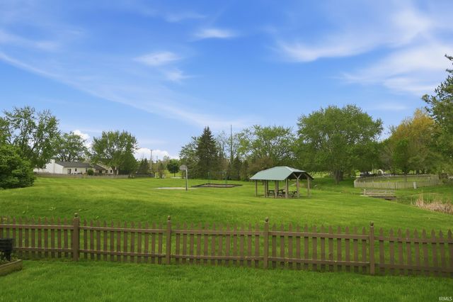 6821 Thamesford Drive, Fort Wayne, IN 46835
