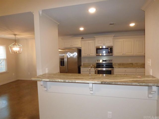 105 Kapalua Cove, Haskell, AR 72015