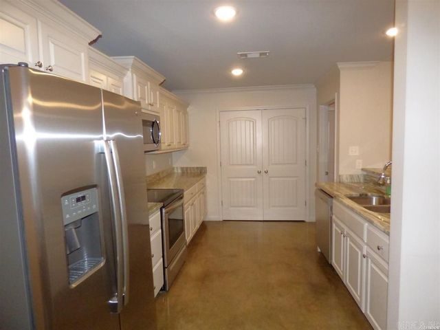 105 Kapalua Cove, Haskell, AR 72015