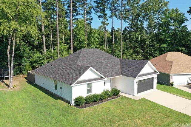 105 Kapalua Cove, Haskell, AR 72015