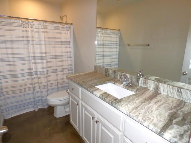 105 Kapalua Cove, Haskell, AR 72015