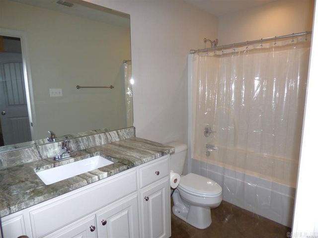 105 Kapalua Cove, Haskell, AR 72015