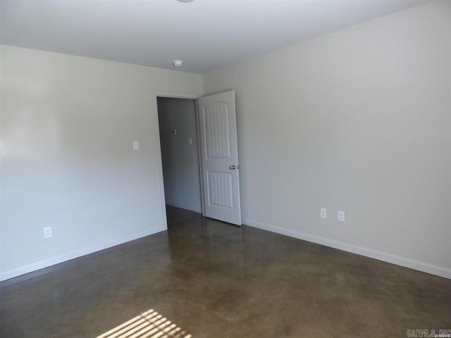 105 Kapalua Cove, Haskell, AR 72015