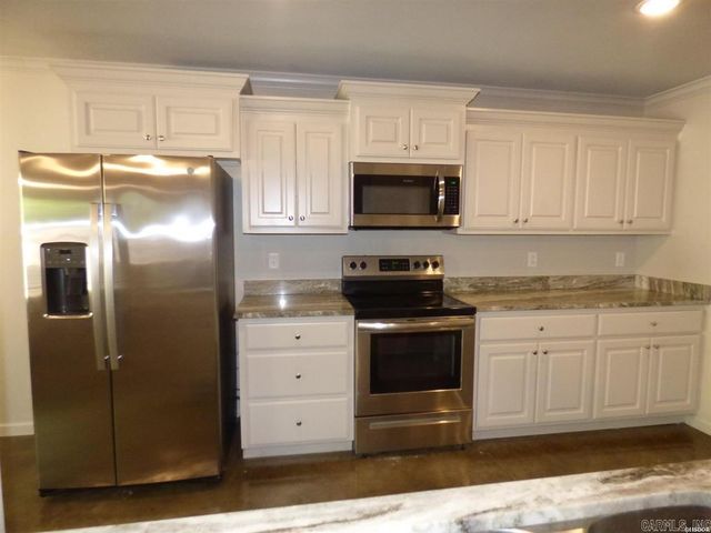 105 Kapalua Cove, Haskell, AR 72015