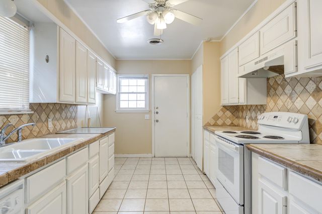 2420 39th Street, Lubbock, TX 79412