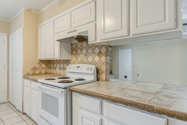 2420 39th Street, Lubbock, TX 79412