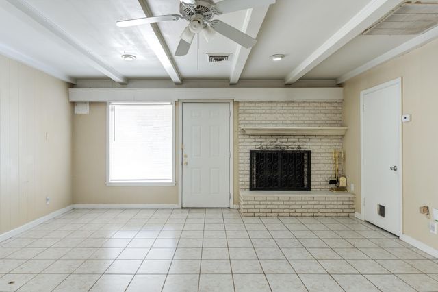 2420 39th Street, Lubbock, TX 79412