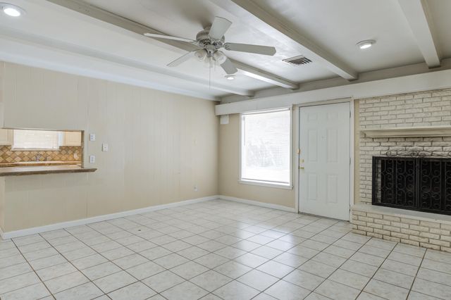 2420 39th Street, Lubbock, TX 79412
