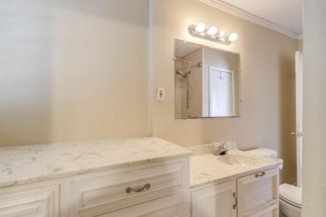 2420 39th Street, Lubbock, TX 79412