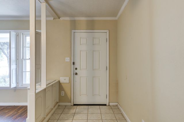 2420 39th Street, Lubbock, TX 79412