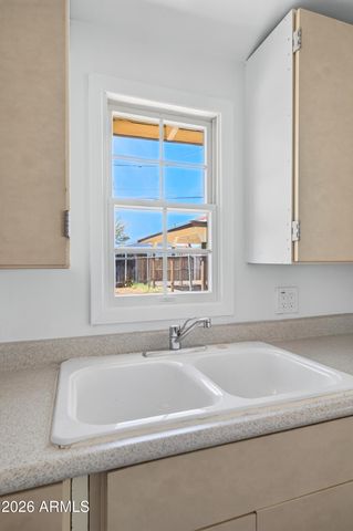 1702 N 15TH Avenue, Phoenix, AZ 85007
