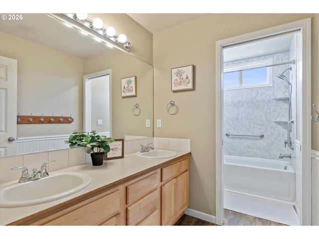 3316 Nw 130TH Cir, Vancouver, WA 98685