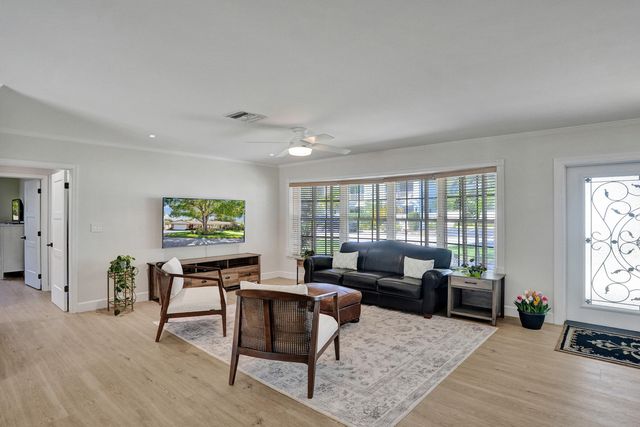 3930 NE 21st Avenue, Fort Lauderdale, FL 33308