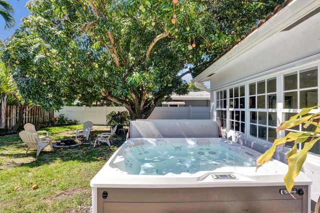 3930 NE 21st Avenue, Fort Lauderdale, FL 33308