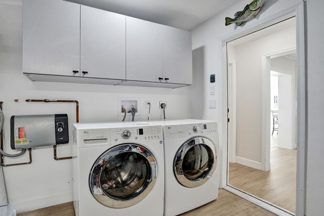 3930 NE 21st Avenue, Fort Lauderdale, FL 33308