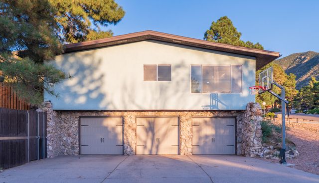13501 Cedarbrook Avenue NE, Albuquerque, NM 87111