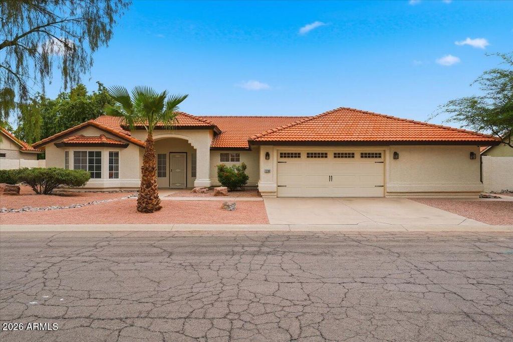 1230 E CLEARVIEW Drive, Casa Grande, AZ 85122 — photo 5