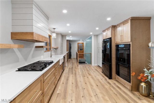 1482 Whittier Street NE, Canton, OH 44721