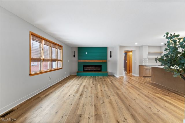 1482 Whittier Street NE, Canton, OH 44721