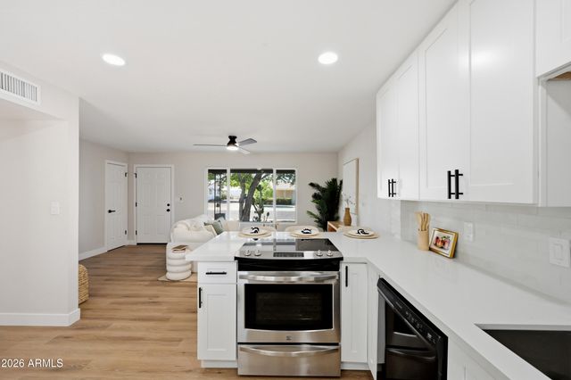 5502 E COLBY Street, Mesa, AZ 85205