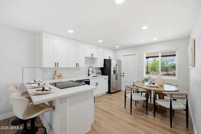 5502 E COLBY Street, Mesa, AZ 85205