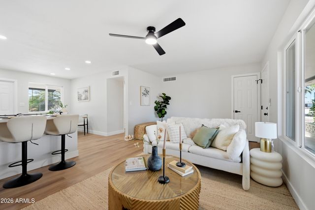5502 E COLBY Street, Mesa, AZ 85205