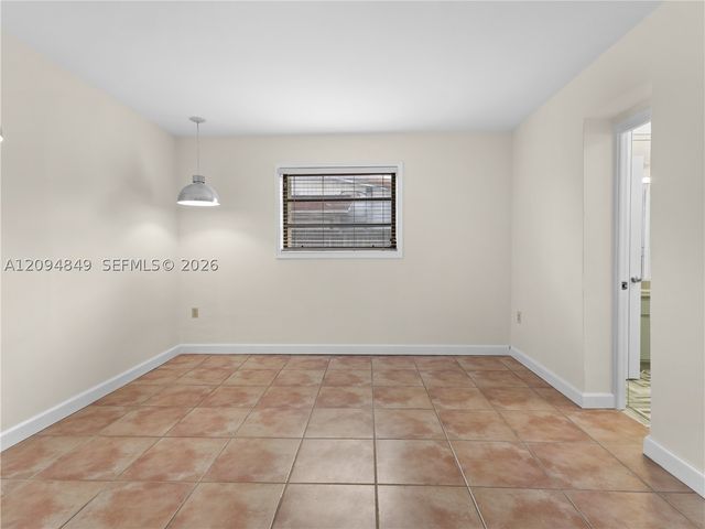 9360 SW 25th St, Miami, FL 33165