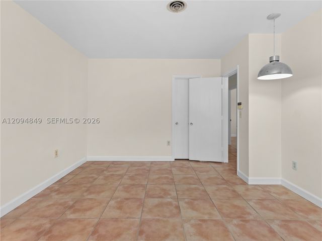 9360 SW 25th St, Miami, FL 33165
