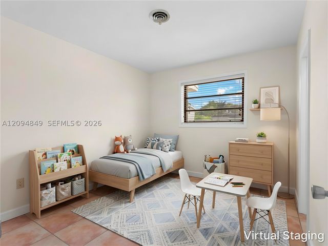9360 SW 25th St, Miami, FL 33165