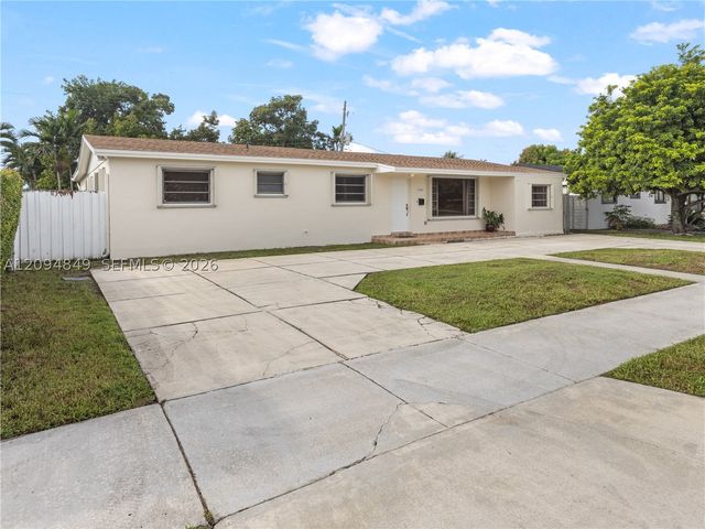 9360 SW 25th St, Miami, FL 33165