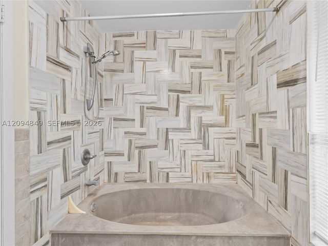 9360 SW 25th St, Miami, FL 33165