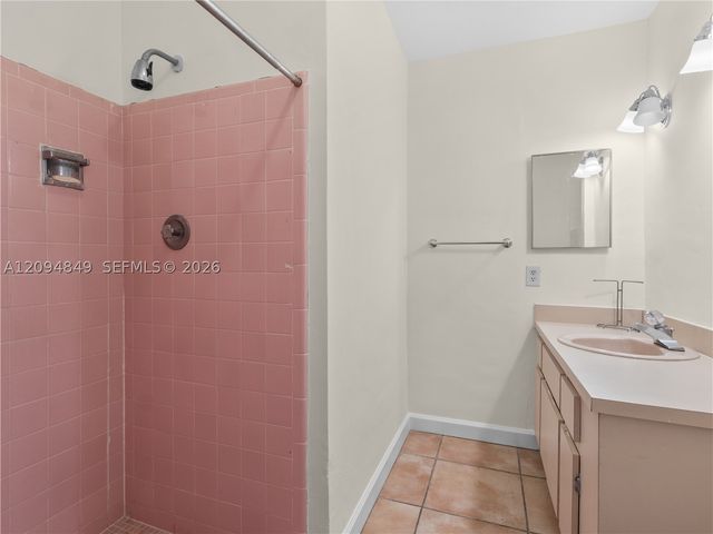 9360 SW 25th St, Miami, FL 33165