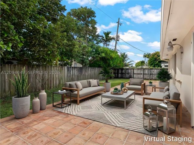 9360 SW 25th St, Miami, FL 33165