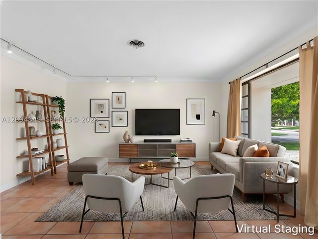 9360 SW 25th St, Miami, FL 33165