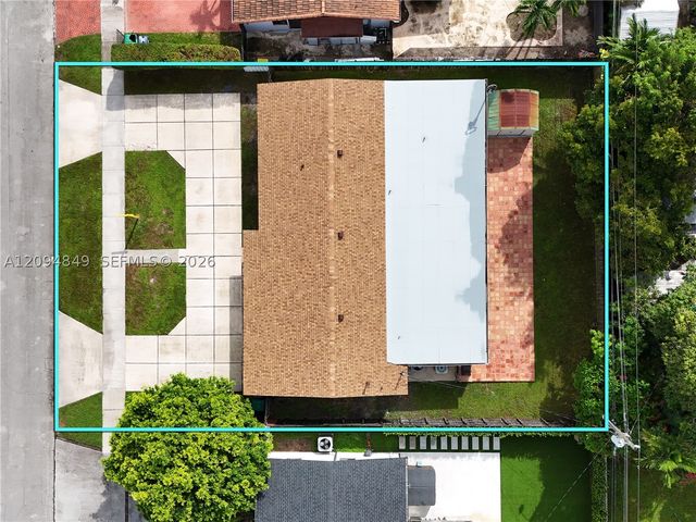 9360 SW 25th St, Miami, FL 33165