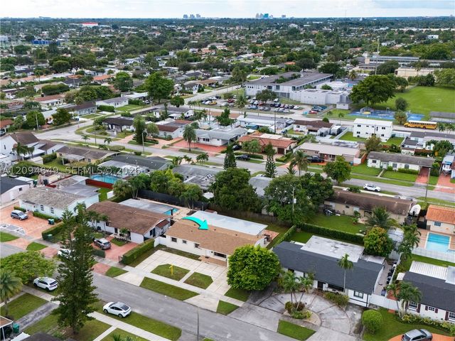 9360 SW 25th St, Miami, FL 33165